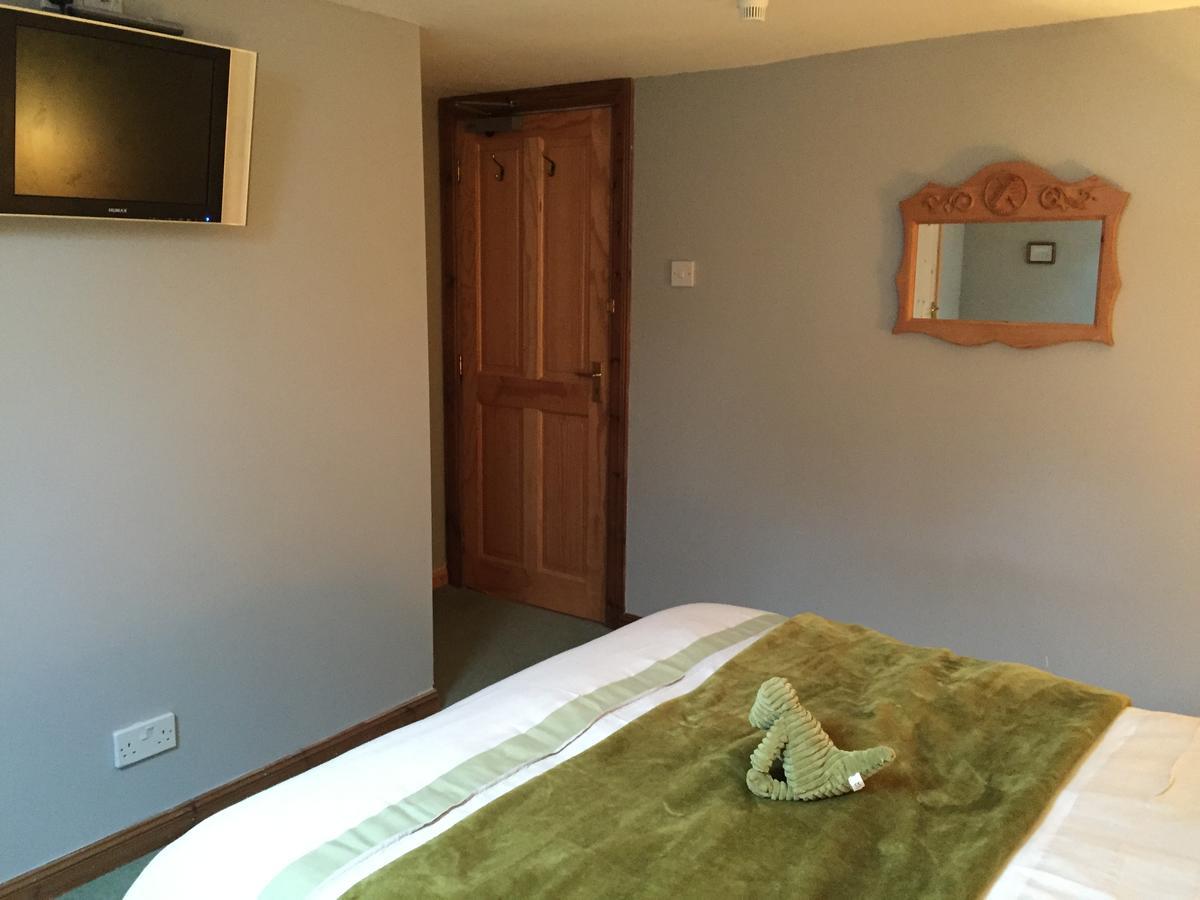 Lodge At Lochside Bridgend of Lintrathen Ngoại thất bức ảnh